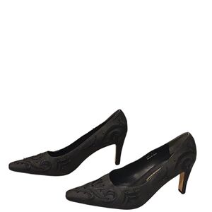 J. Renee Elegant Black Pumps